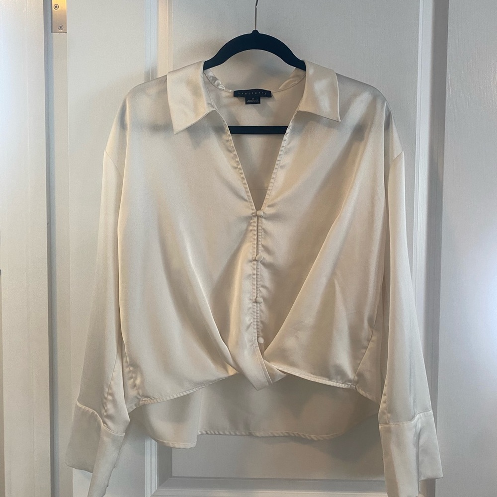 Sanctuary Cream Satin Twist Front Blouse